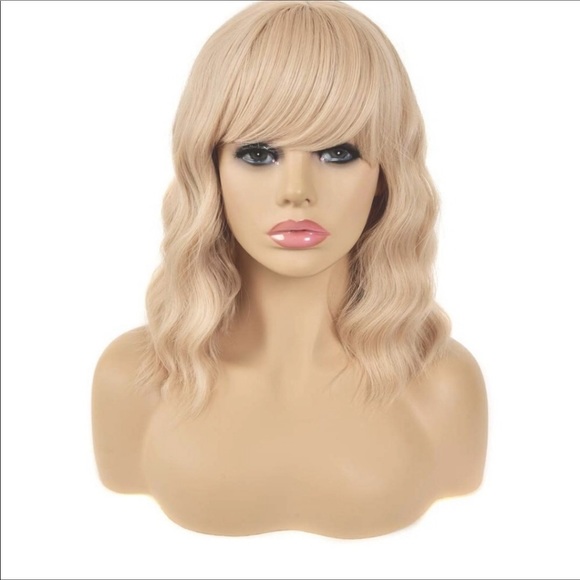 🆕️ Natural Wavy Bob Blonde Wig